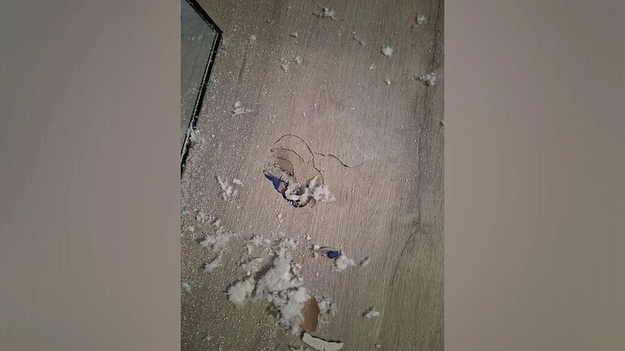 Klikni za povećanje debris