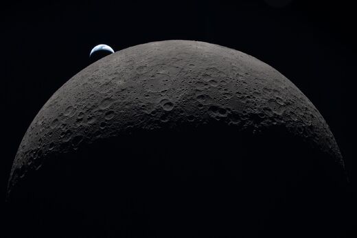 artemis moon earth