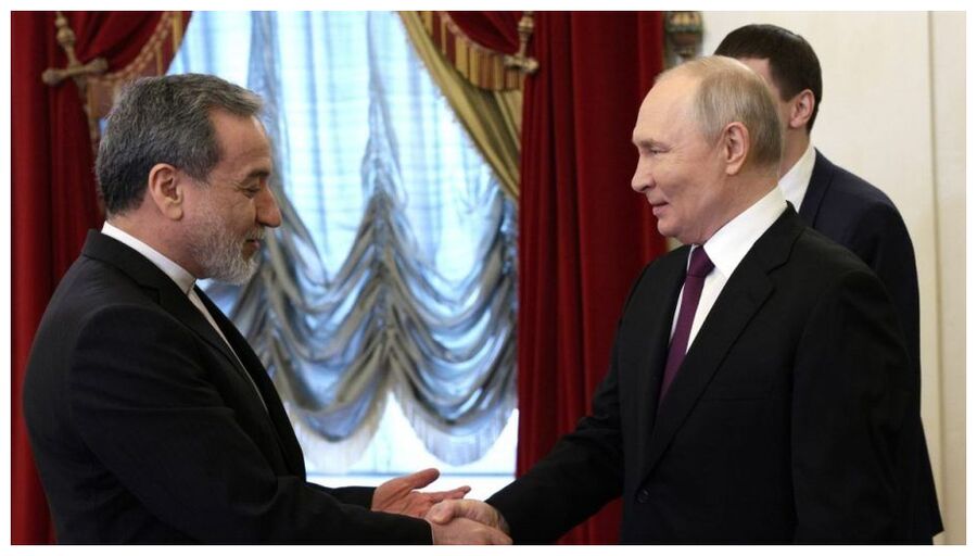 Klikni za povećanje Araghchi and Putin