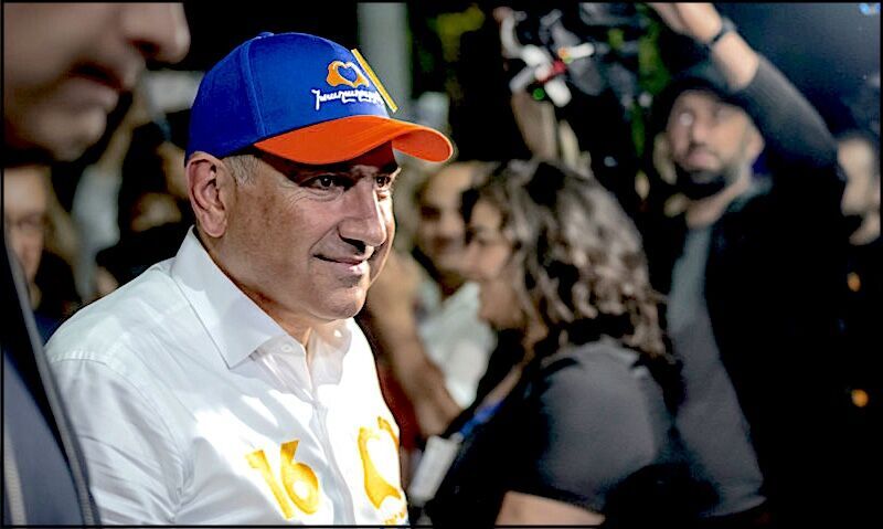 Klikni za povećanje Nikol Pashinyan