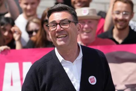 Klikni za povećanje Andy Burnham